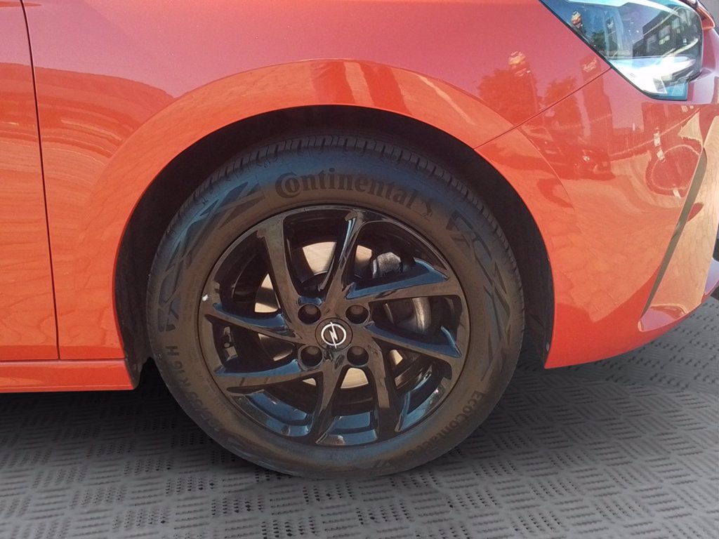 https://cdn-sm.caraffinity.it/images/vehicles/4750751/8/large