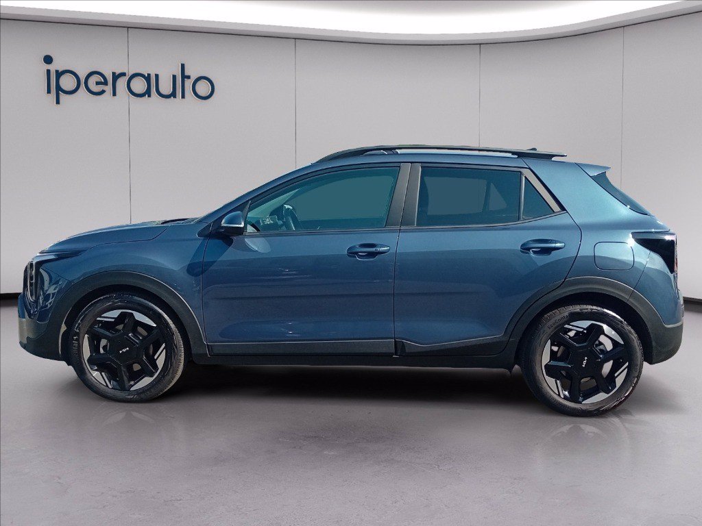 https://cdn-sm.caraffinity.it/images/vehicles/4750945/1/large