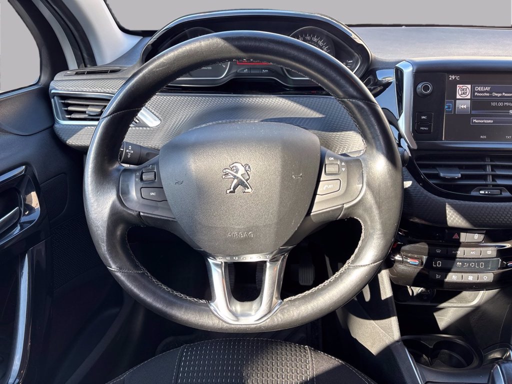 https://cdn-sm.caraffinity.it/images/vehicles/4751363/7/large