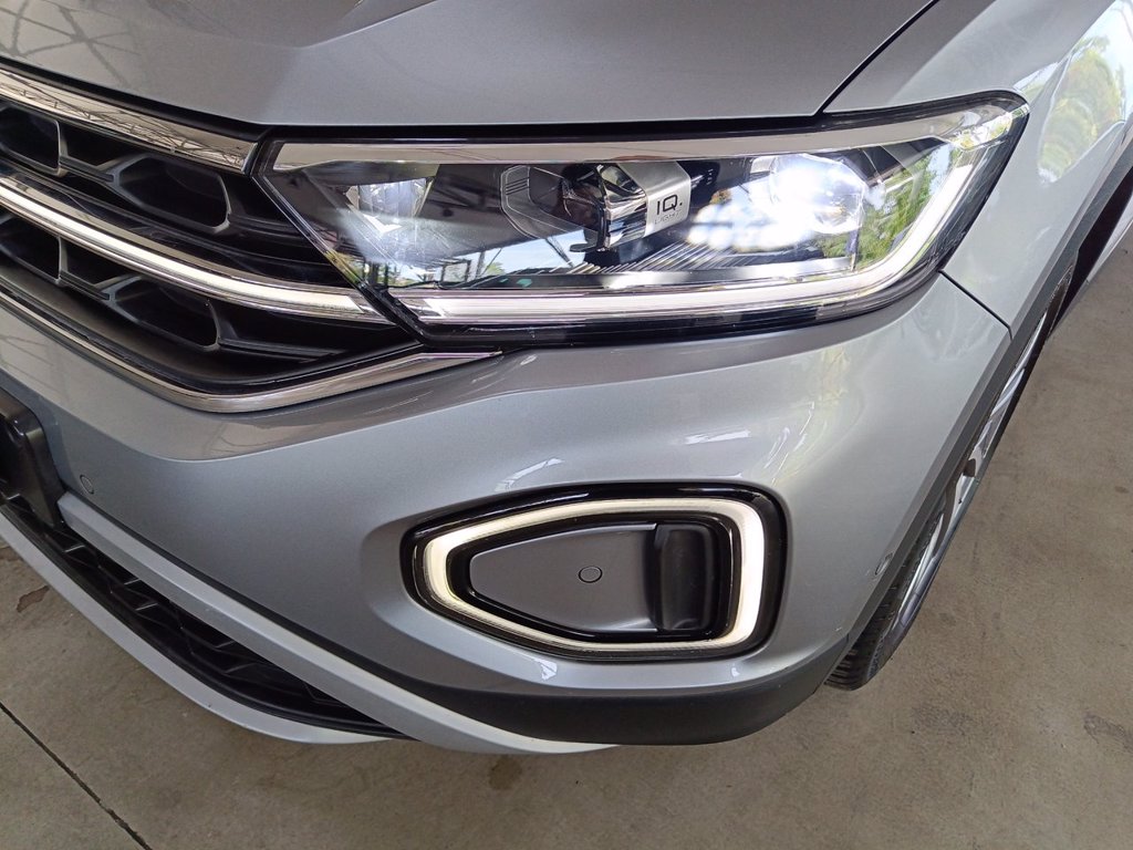 https://cdn-sm.caraffinity.it/images/vehicles/4751905/5/large