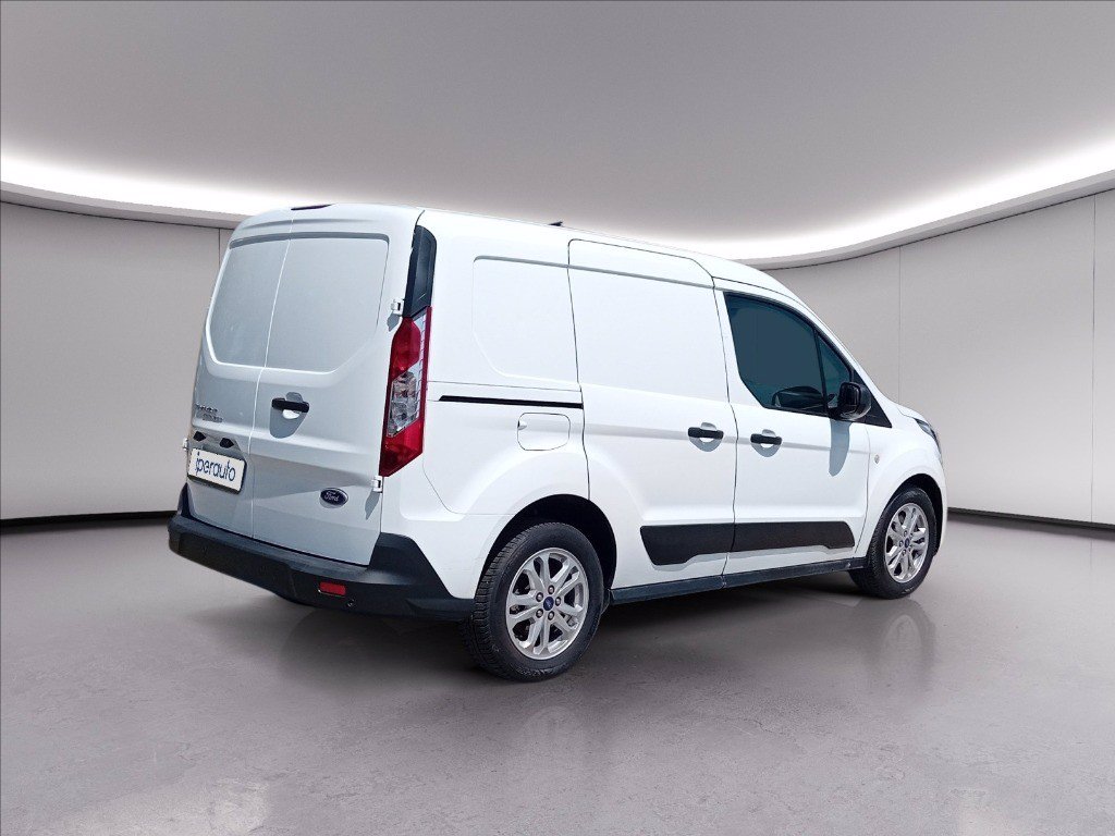 https://cdn-sm.caraffinity.it/images/vehicles/4752164/4/large