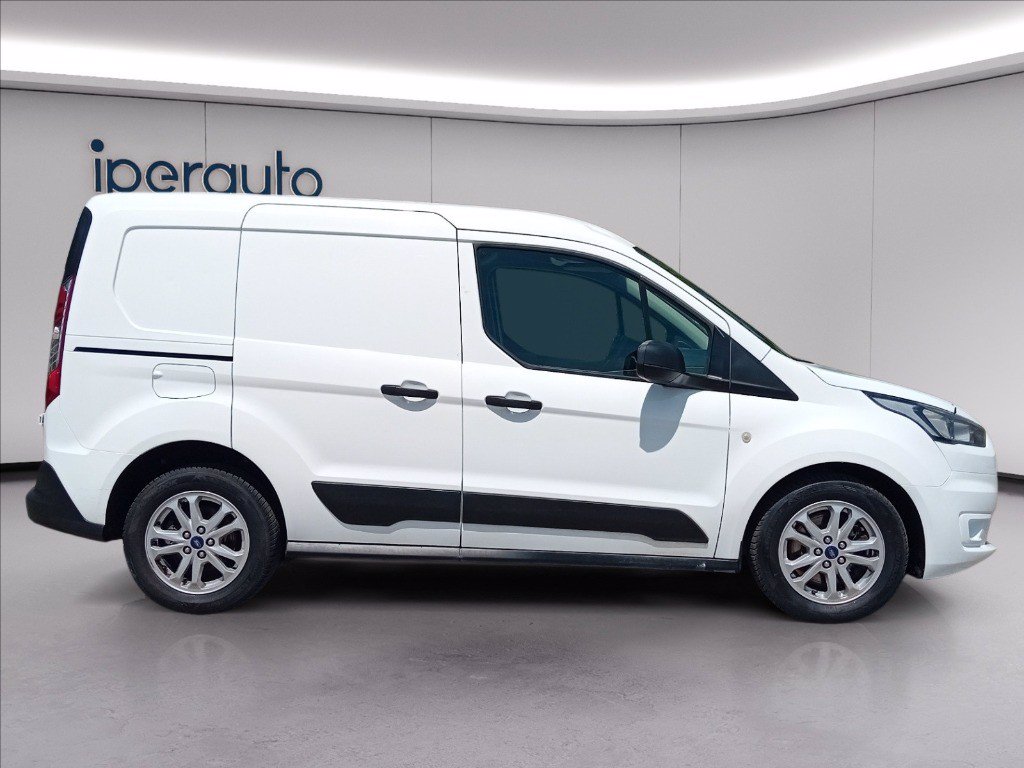 https://cdn-sm.caraffinity.it/images/vehicles/4752164/5/large