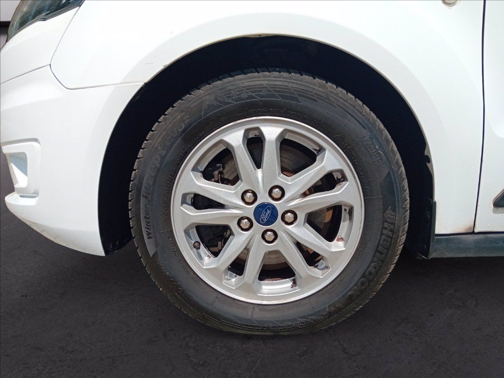 https://cdn-sm.caraffinity.it/images/vehicles/4752164/8/large