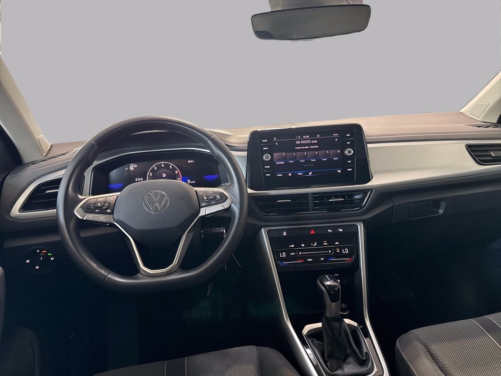 https://cdn-sm.caraffinity.it/images/vehicles/4752594/7/large