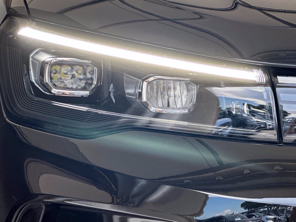 https://cdn-sm.caraffinity.it/images/vehicles/4752597/5/large
