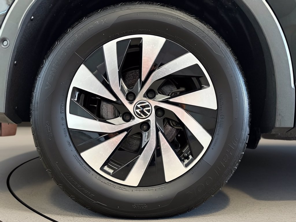 https://cdn-sm.caraffinity.it/images/vehicles/4752597/6/large