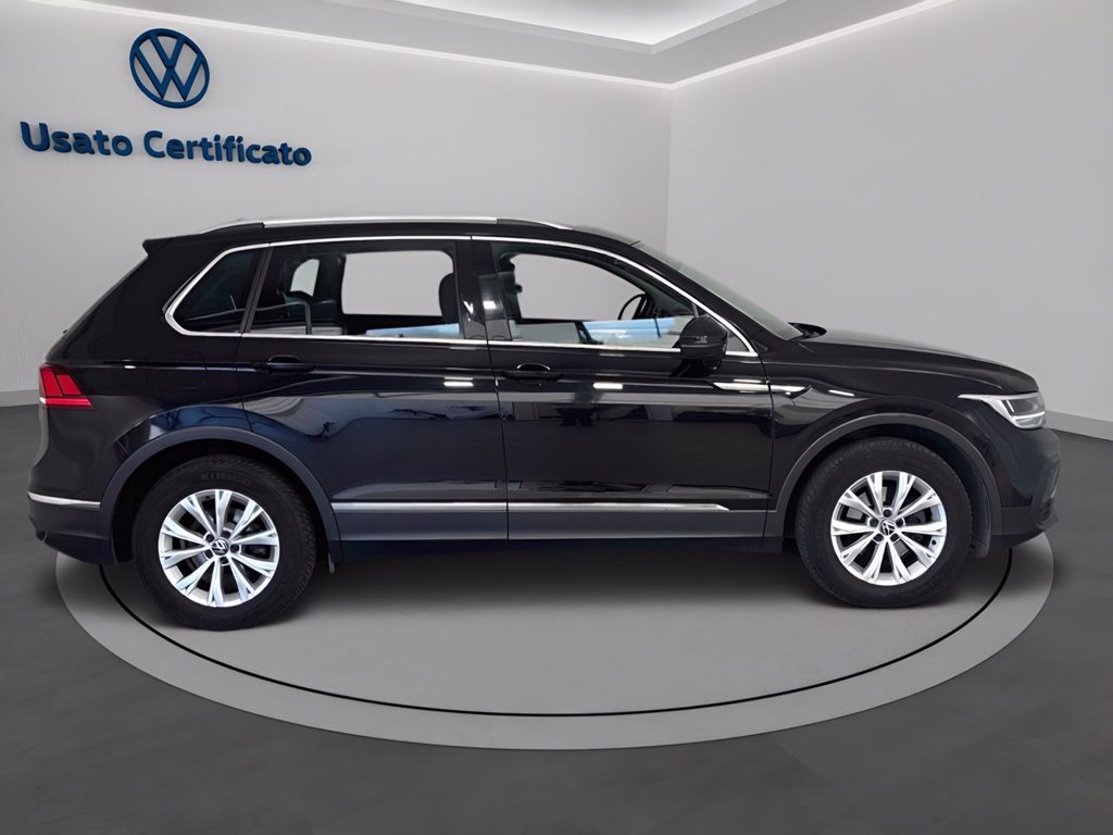 https://cdn-sm.caraffinity.it/images/vehicles/4753498/2/large