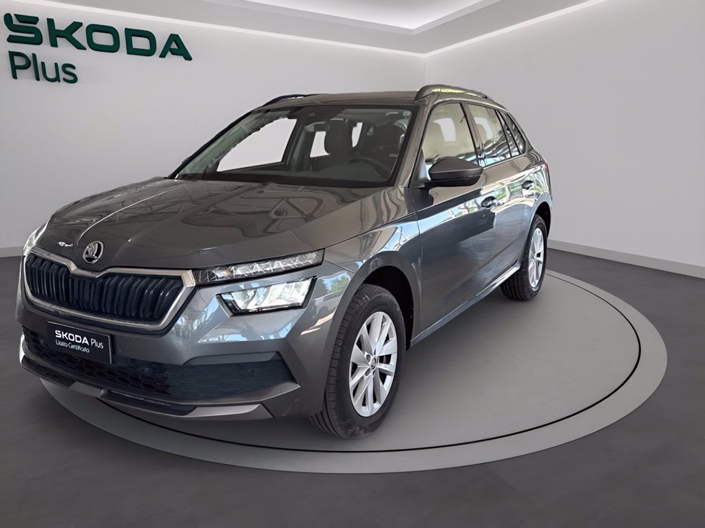 https://cdn-sm.caraffinity.it/images/vehicles/4753499/0/large?format=jpeg