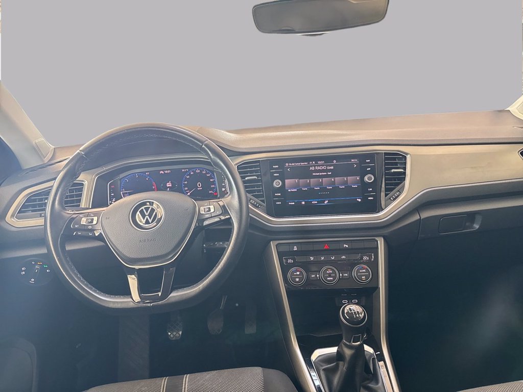 https://cdn-sm.caraffinity.it/images/vehicles/4753500/7/large