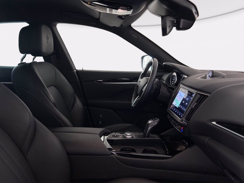 https://cdn-sm.caraffinity.it/images/vehicles/4753502/7/large