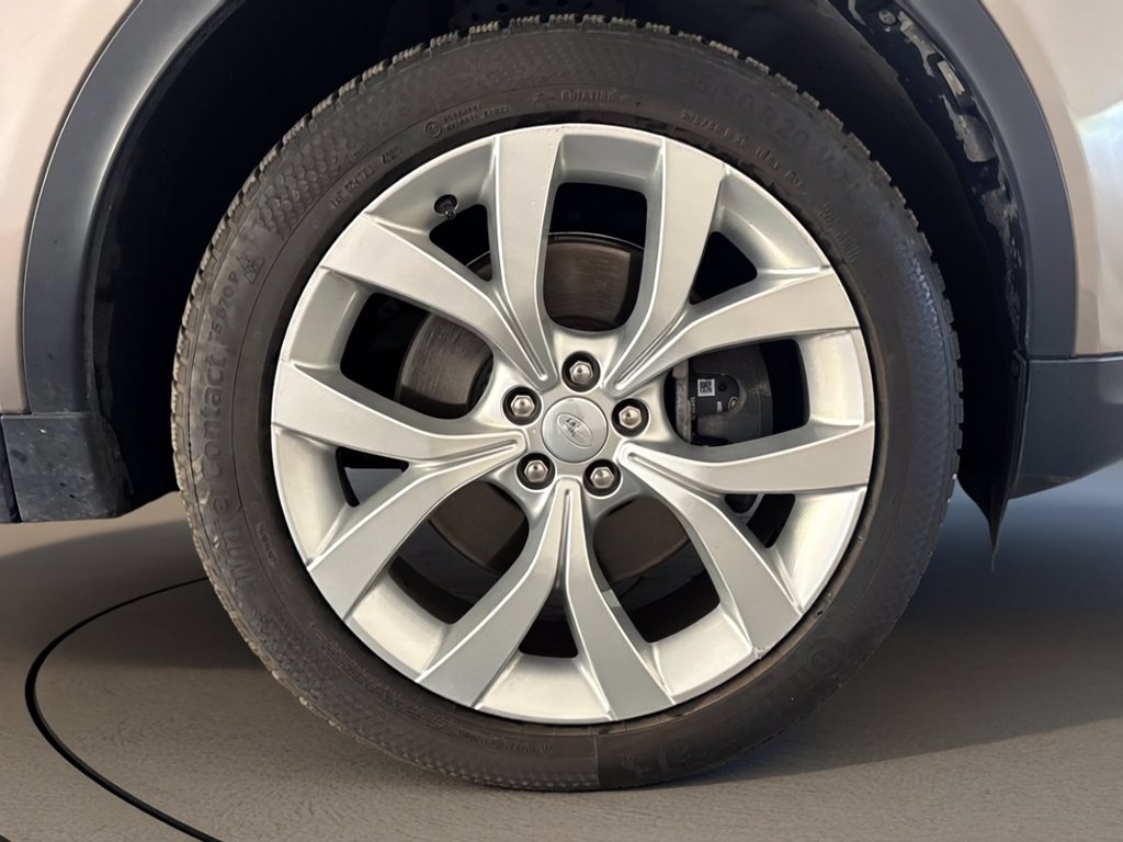 https://cdn-sm.caraffinity.it/images/vehicles/4754343/6/large