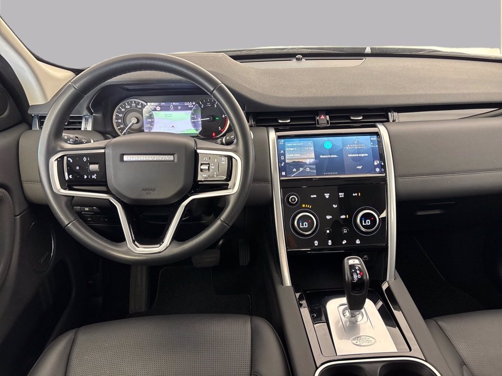 https://cdn-sm.caraffinity.it/images/vehicles/4754343/8/large