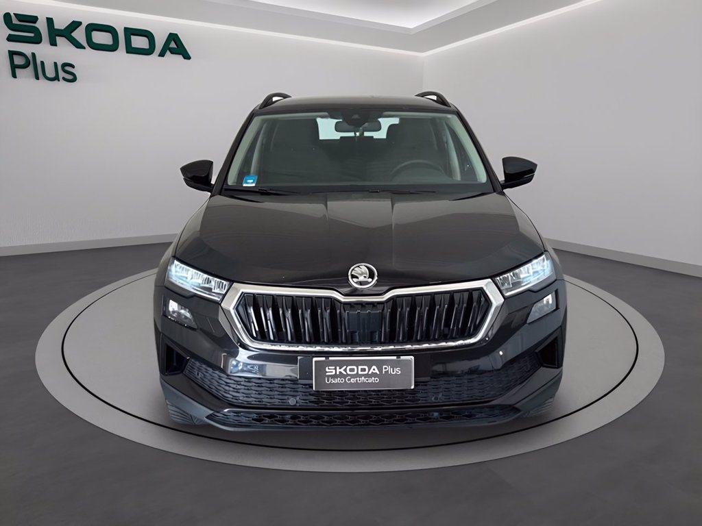 https://cdn-sm.caraffinity.it/images/vehicles/4754344/1/large