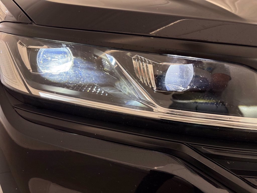 https://cdn-sm.caraffinity.it/images/vehicles/4754345/5/large