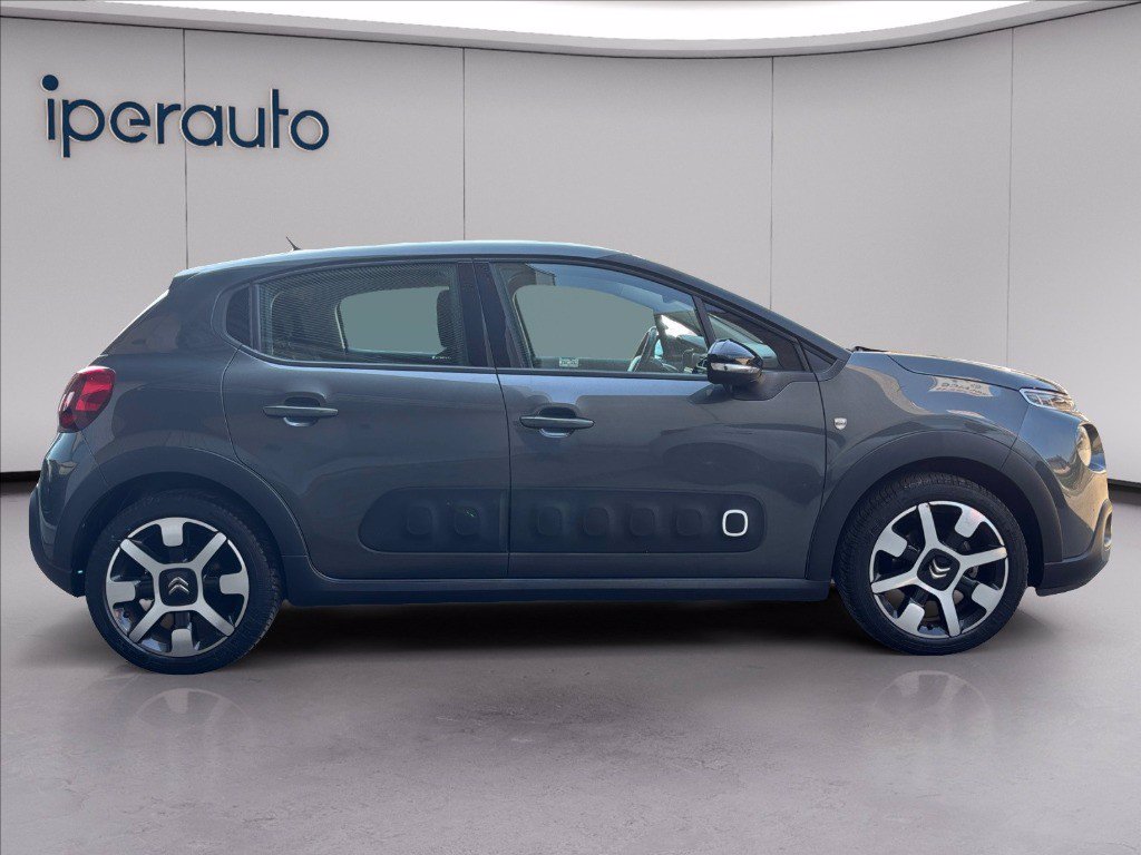 https://cdn-sm.caraffinity.it/images/vehicles/4754427/5/large