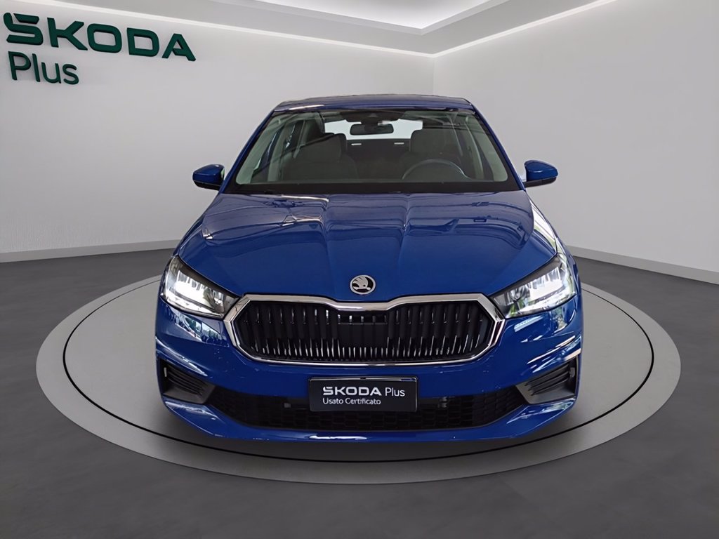 https://cdn-sm.caraffinity.it/images/vehicles/4754999/1/large