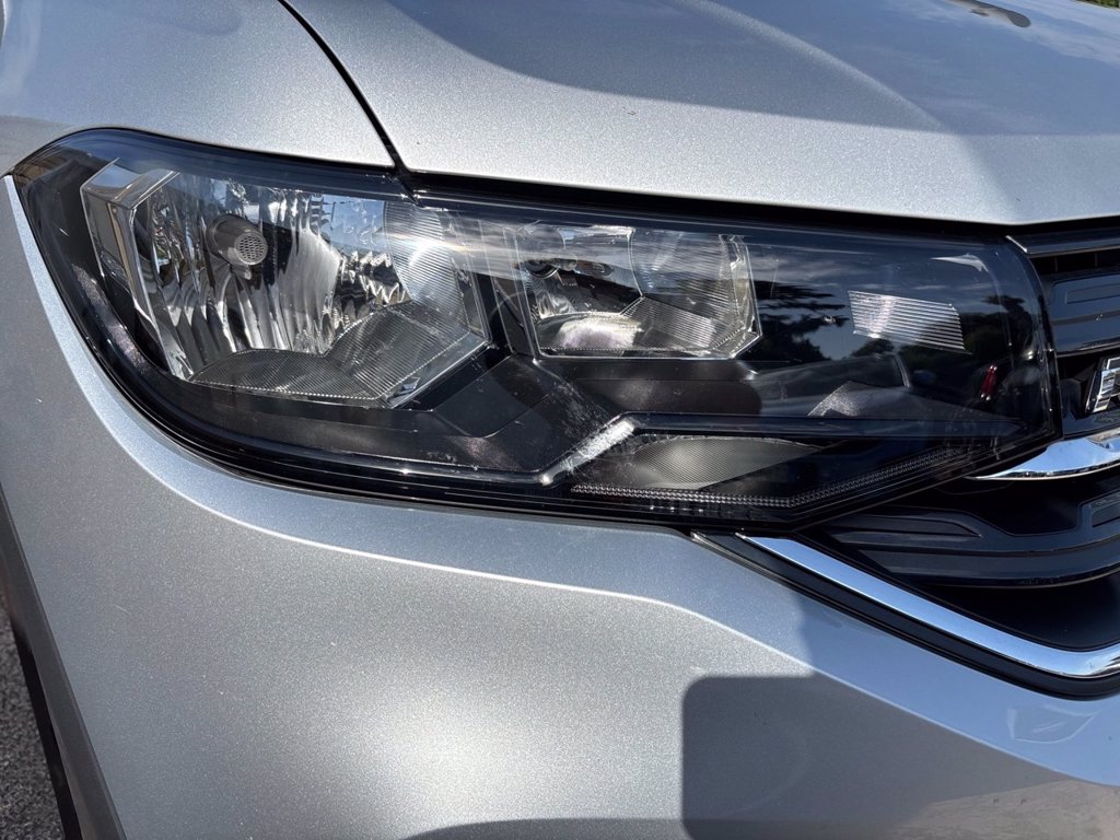 https://cdn-sm.caraffinity.it/images/vehicles/4755000/5/large