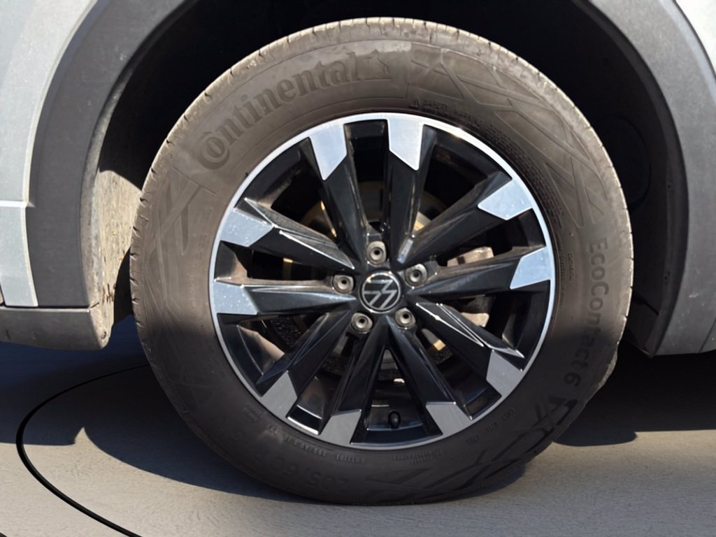 https://cdn-sm.caraffinity.it/images/vehicles/4755000/6/large