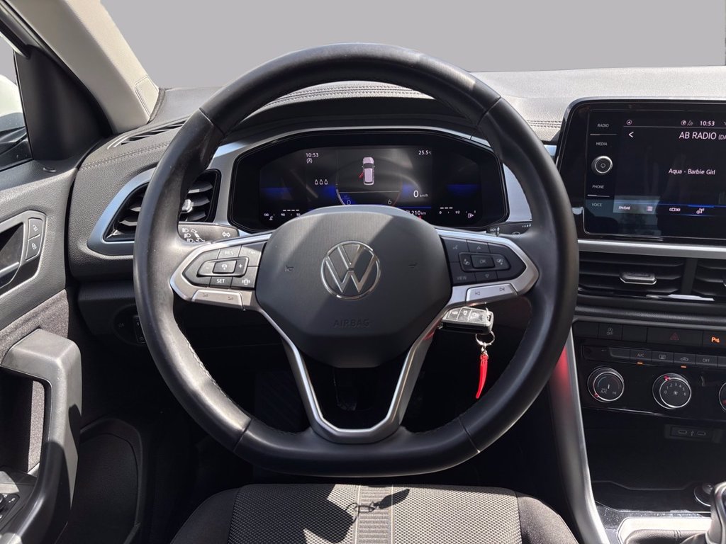 https://cdn-sm.caraffinity.it/images/vehicles/4755002/8/large