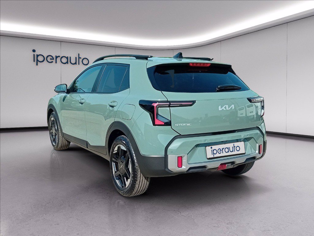 https://cdn-sm.caraffinity.it/images/vehicles/4755917/2/large