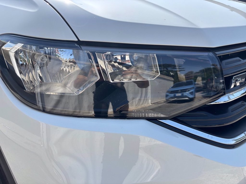 https://cdn-sm.caraffinity.it/images/vehicles/4756312/4/large