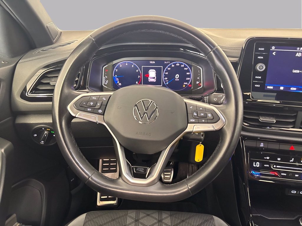 https://cdn-sm.caraffinity.it/images/vehicles/4756886/8/large