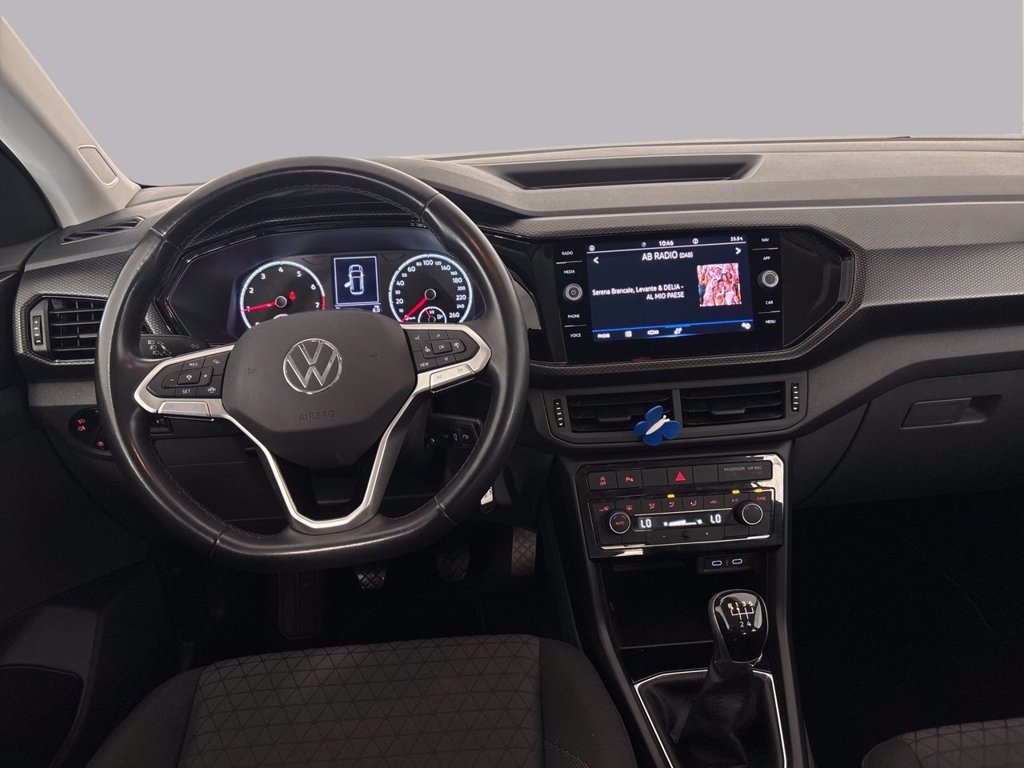 https://cdn-sm.caraffinity.it/images/vehicles/4756888/7/large