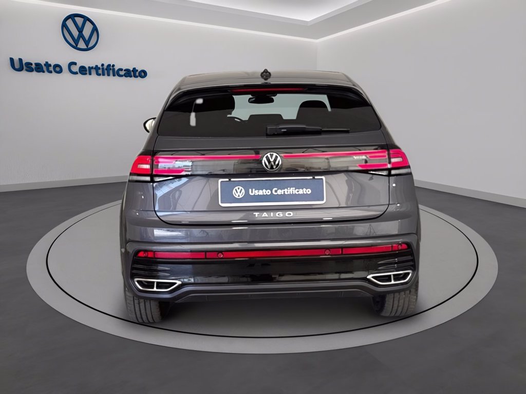https://cdn-sm.caraffinity.it/images/vehicles/4756892/4/large
