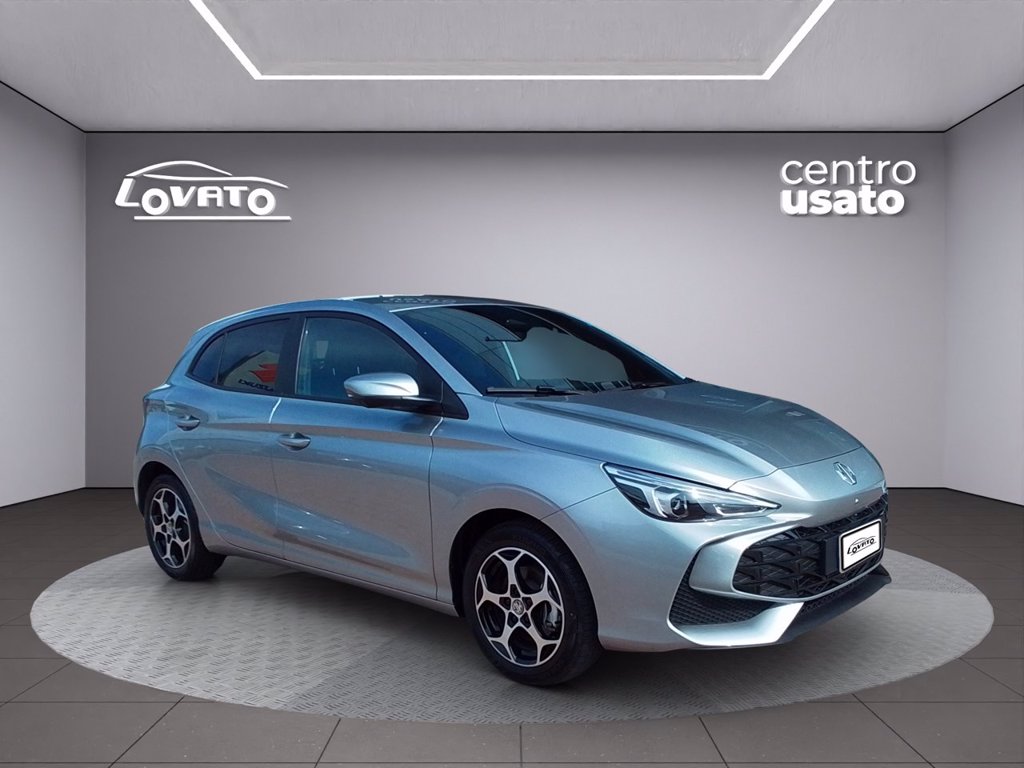 https://cdn-sm.caraffinity.it/images/vehicles/4758093/6/large