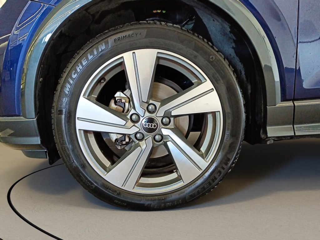 https://cdn-sm.caraffinity.it/images/vehicles/4759333/6/large