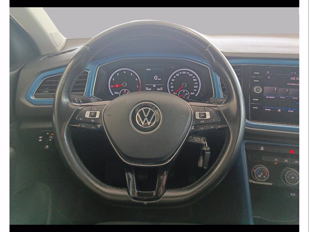 https://cdn-sm.caraffinity.it/images/vehicles/4759337/8/large