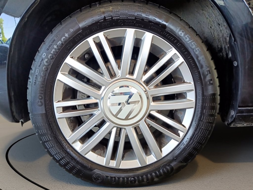 https://cdn-sm.caraffinity.it/images/vehicles/4764757/5/large