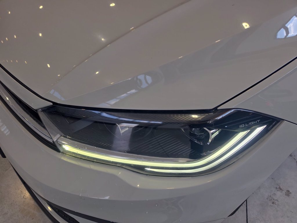 https://cdn-sm.caraffinity.it/images/vehicles/4766738/5/large