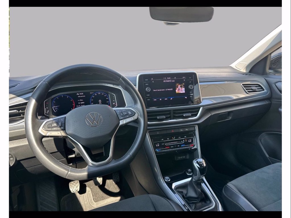 https://cdn-sm.caraffinity.it/images/vehicles/4768006/7/large