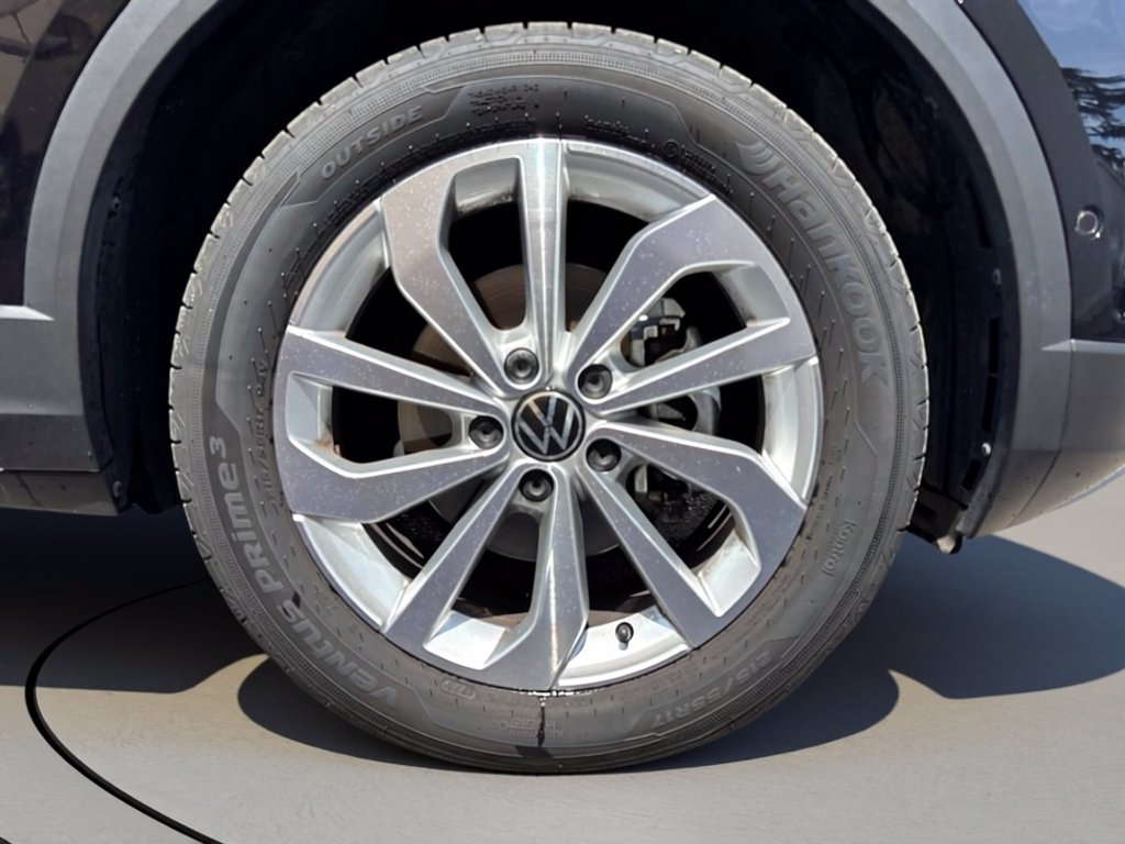 https://cdn-sm.caraffinity.it/images/vehicles/4768010/6/large