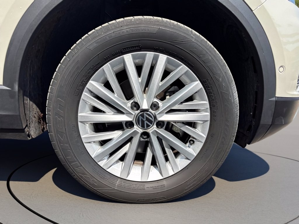 https://cdn-sm.caraffinity.it/images/vehicles/4768443/6/large