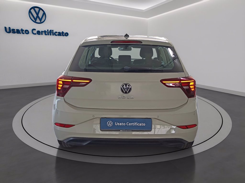 https://cdn-sm.caraffinity.it/images/vehicles/4769580/3/large