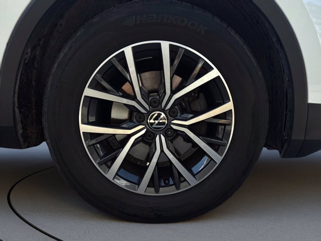 https://cdn-sm.caraffinity.it/images/vehicles/4770914/6/large