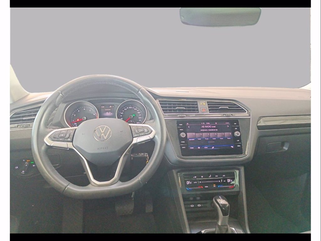 https://cdn-sm.caraffinity.it/images/vehicles/4770915/7/large