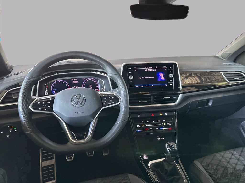 https://cdn-sm.caraffinity.it/images/vehicles/4770916/7/large