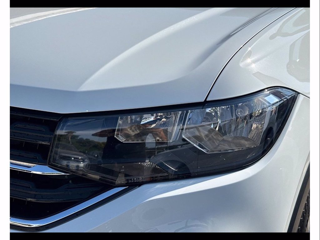 https://cdn-sm.caraffinity.it/images/vehicles/4770918/5/large