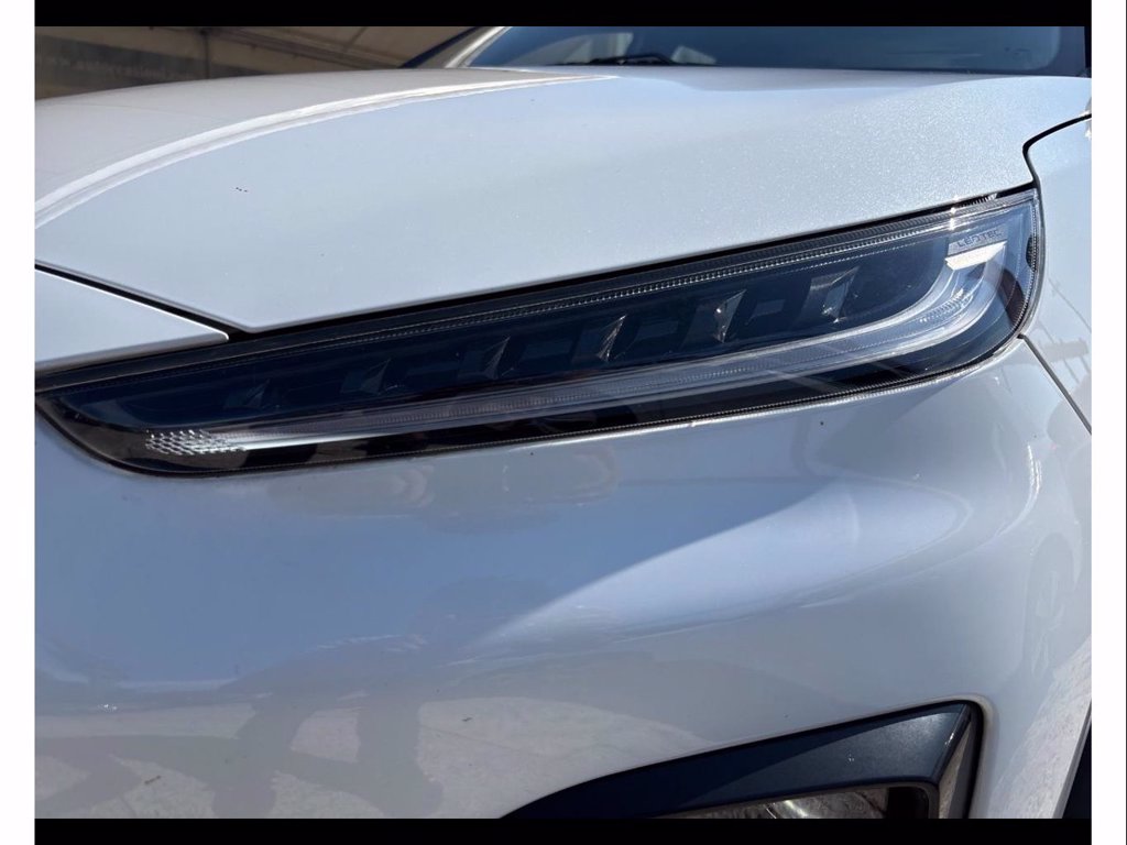 https://cdn-sm.caraffinity.it/images/vehicles/4770923/5/large