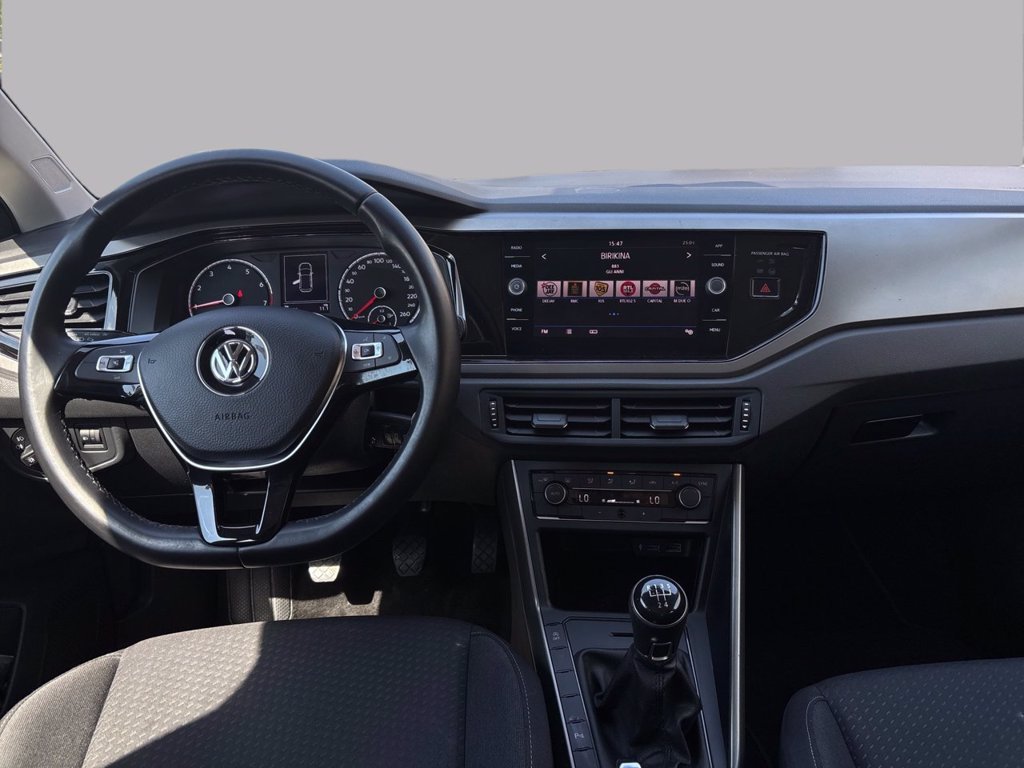 https://cdn-sm.caraffinity.it/images/vehicles/4770927/7/large