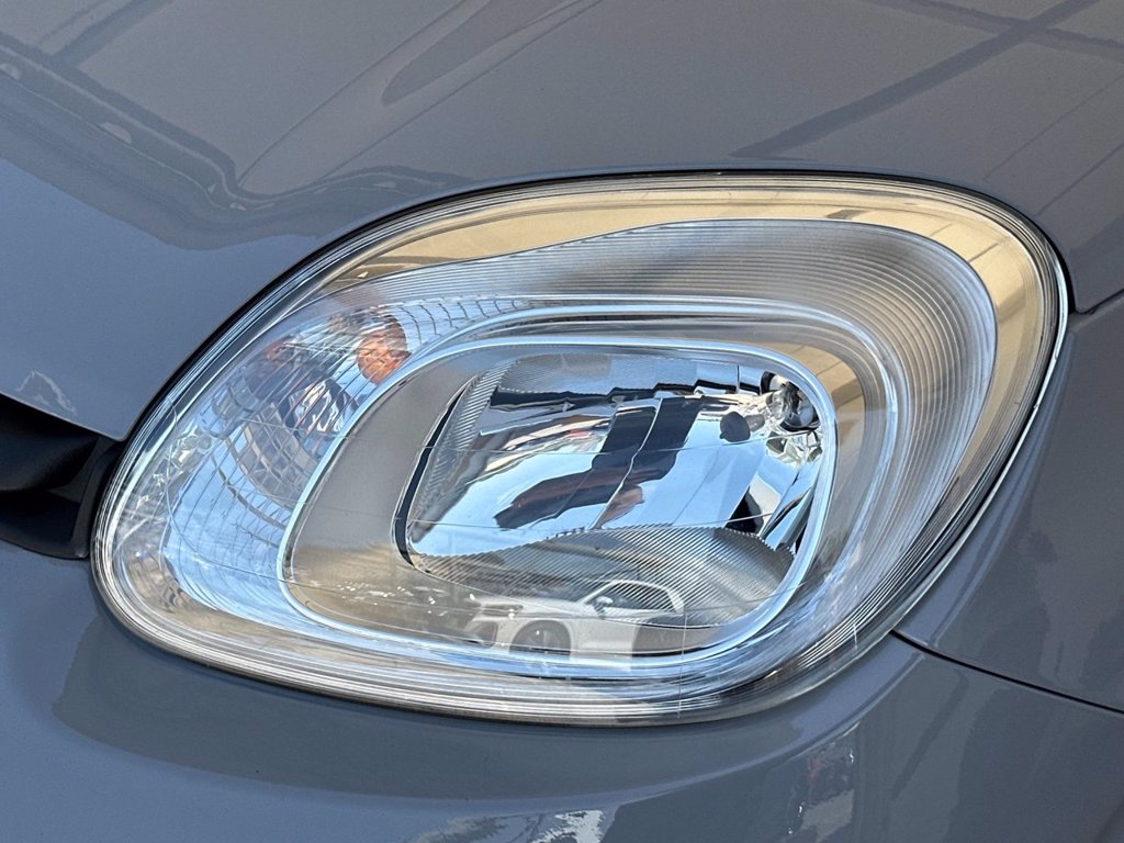 https://cdn-sm.caraffinity.it/images/vehicles/4771342/5/large