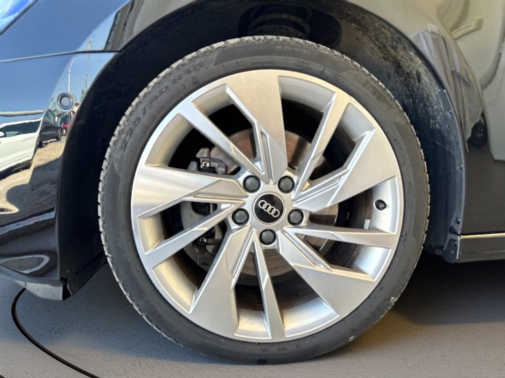 https://cdn-sm.caraffinity.it/images/vehicles/4771344/6/large