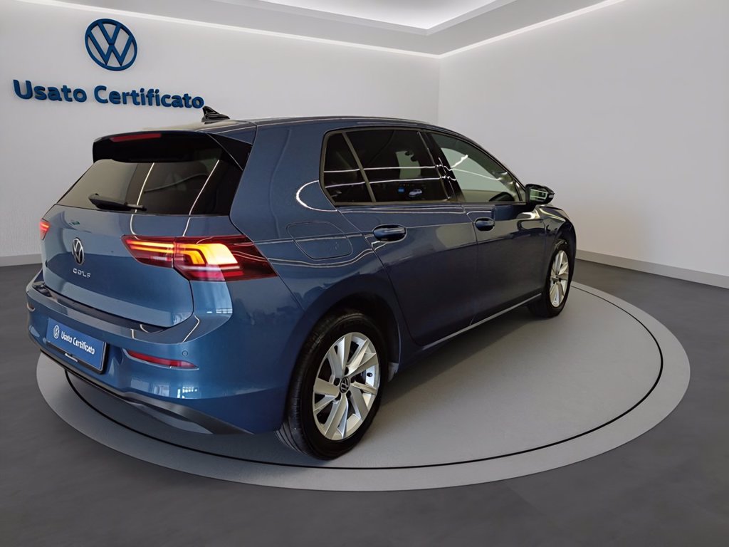 https://cdn-sm.caraffinity.it/images/vehicles/4771551/3/large