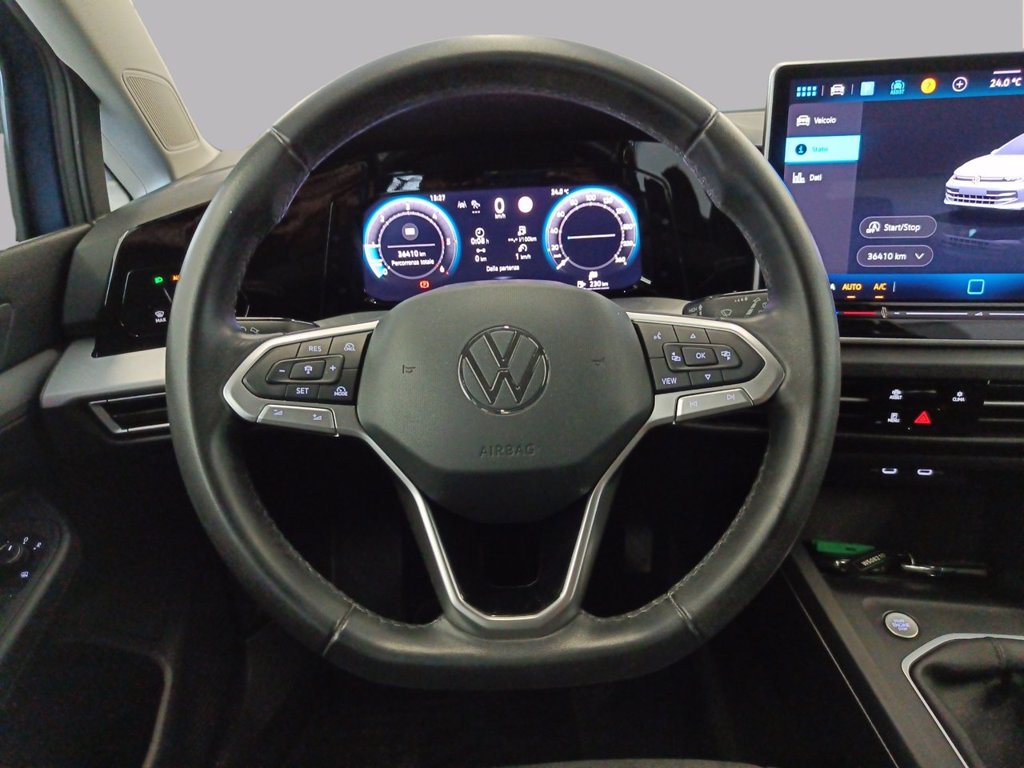 https://cdn-sm.caraffinity.it/images/vehicles/4771551/8/large