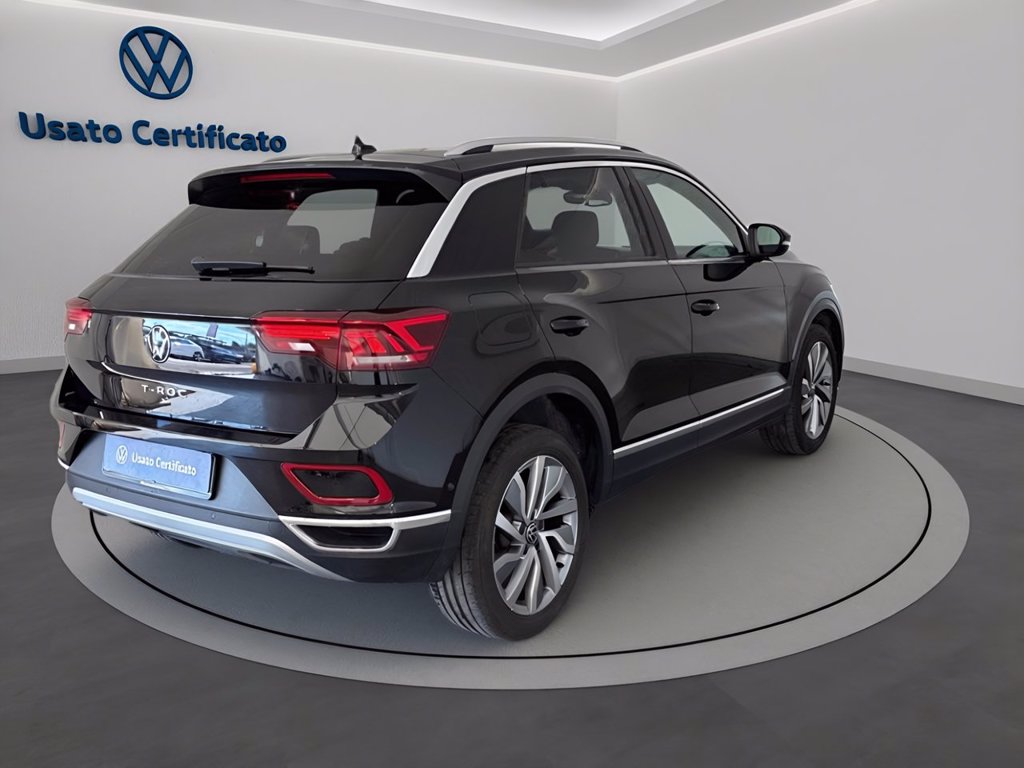 https://cdn-sm.caraffinity.it/images/vehicles/4775307/3/large