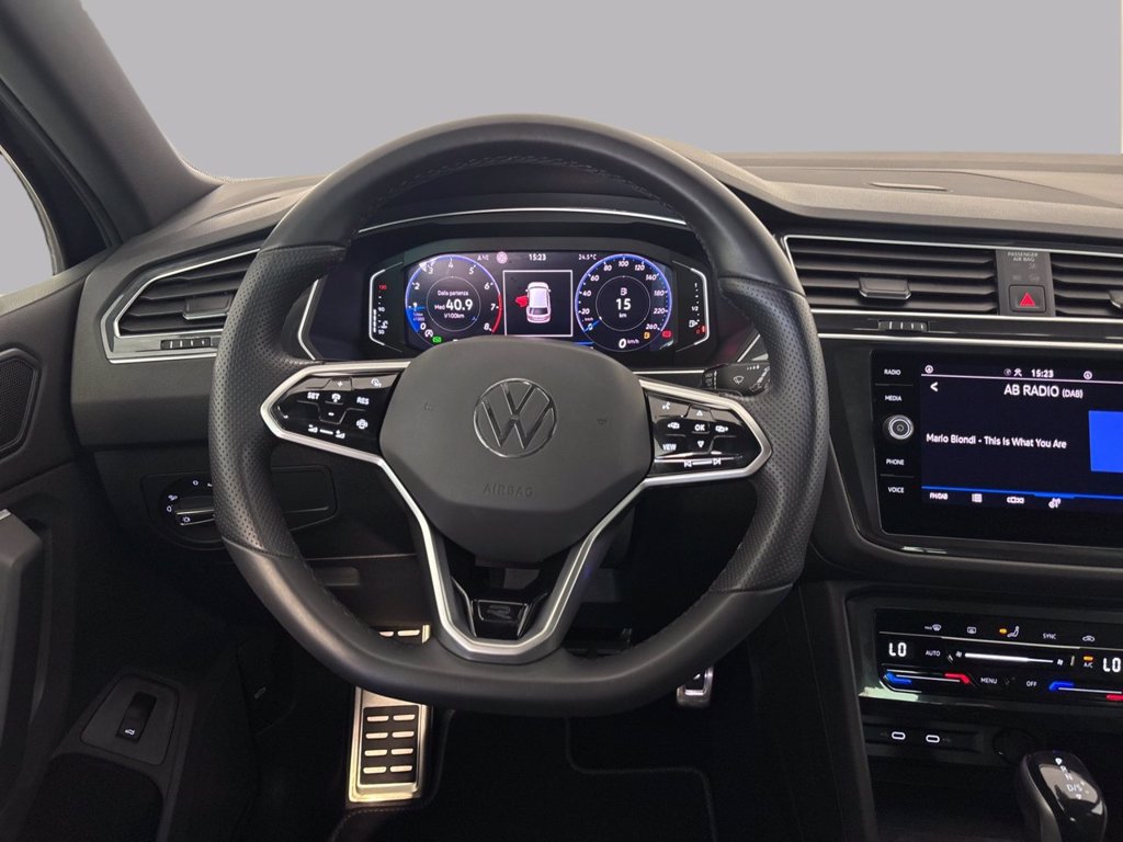 https://cdn-sm.caraffinity.it/images/vehicles/4775313/8/large