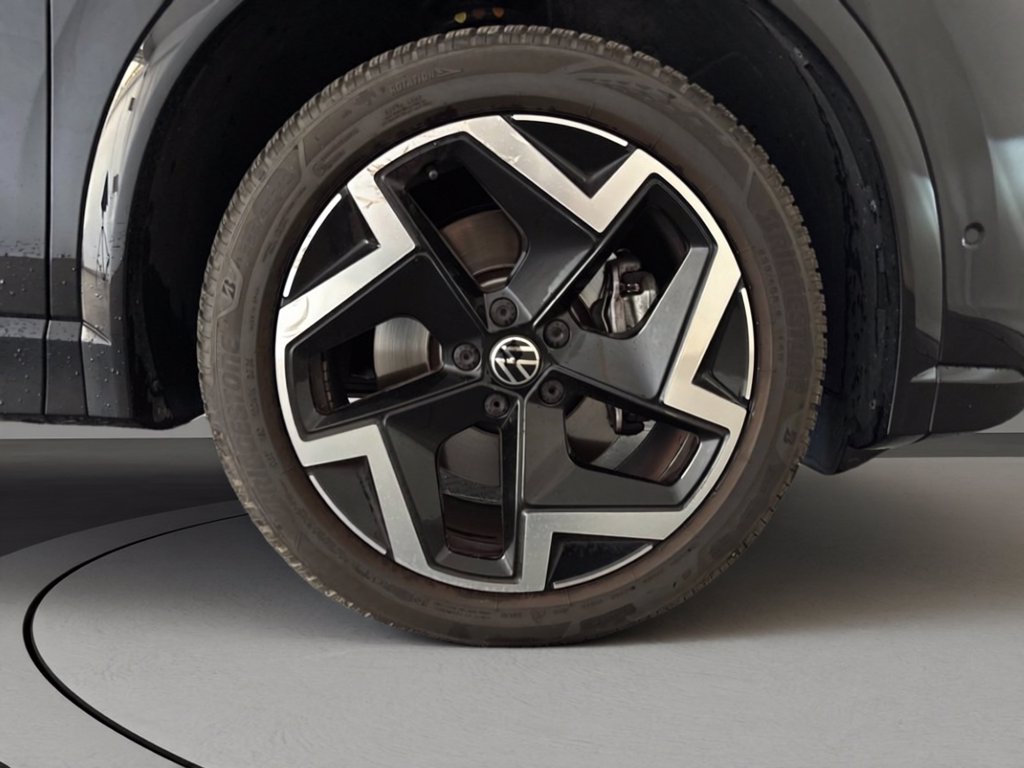 https://cdn-sm.caraffinity.it/images/vehicles/4775316/6/large